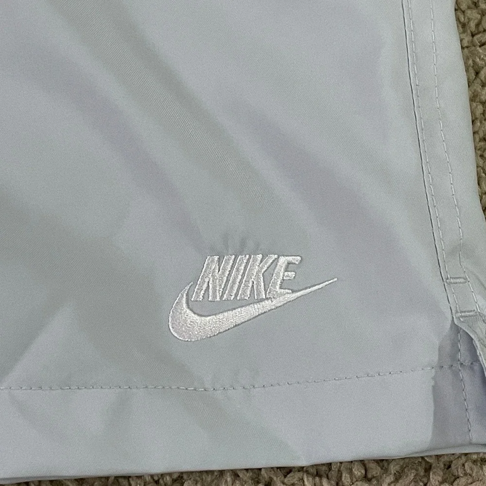 Nike Men's‎ Swim Trunks XL Light Blue Board Shorts Mesh Lined Quick Dry NWT